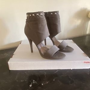 RJ Girl Grey Shoe Never Worn